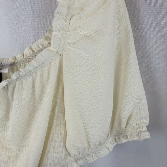 Divided H&M Womens Sz XS Ivory Crinkle Ruffle Trim Off or On Shoulder Crop Top - Picture 4 of 7